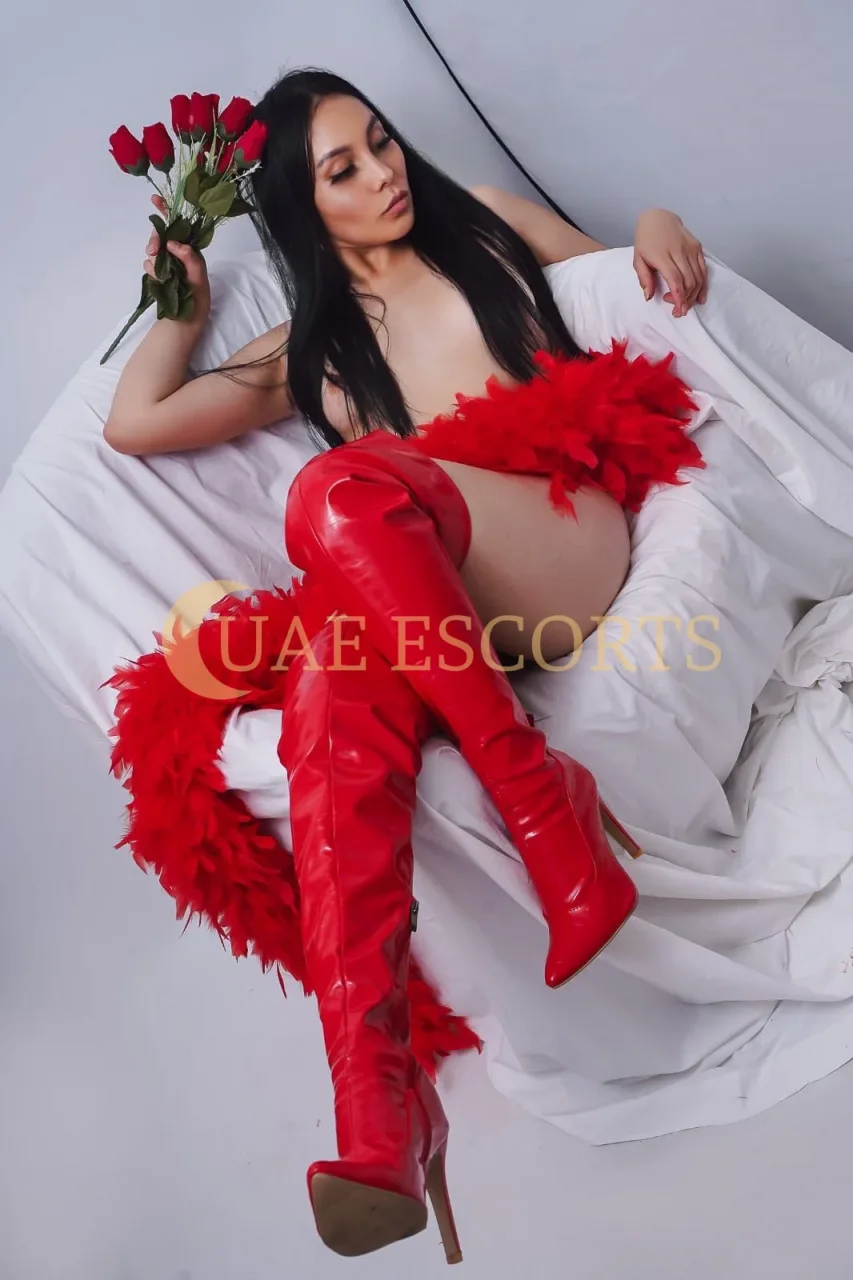 Hermione photo 4 in Leiden: 26 years old, slim, brunette, 168 cm, 58 kg, Medium bust