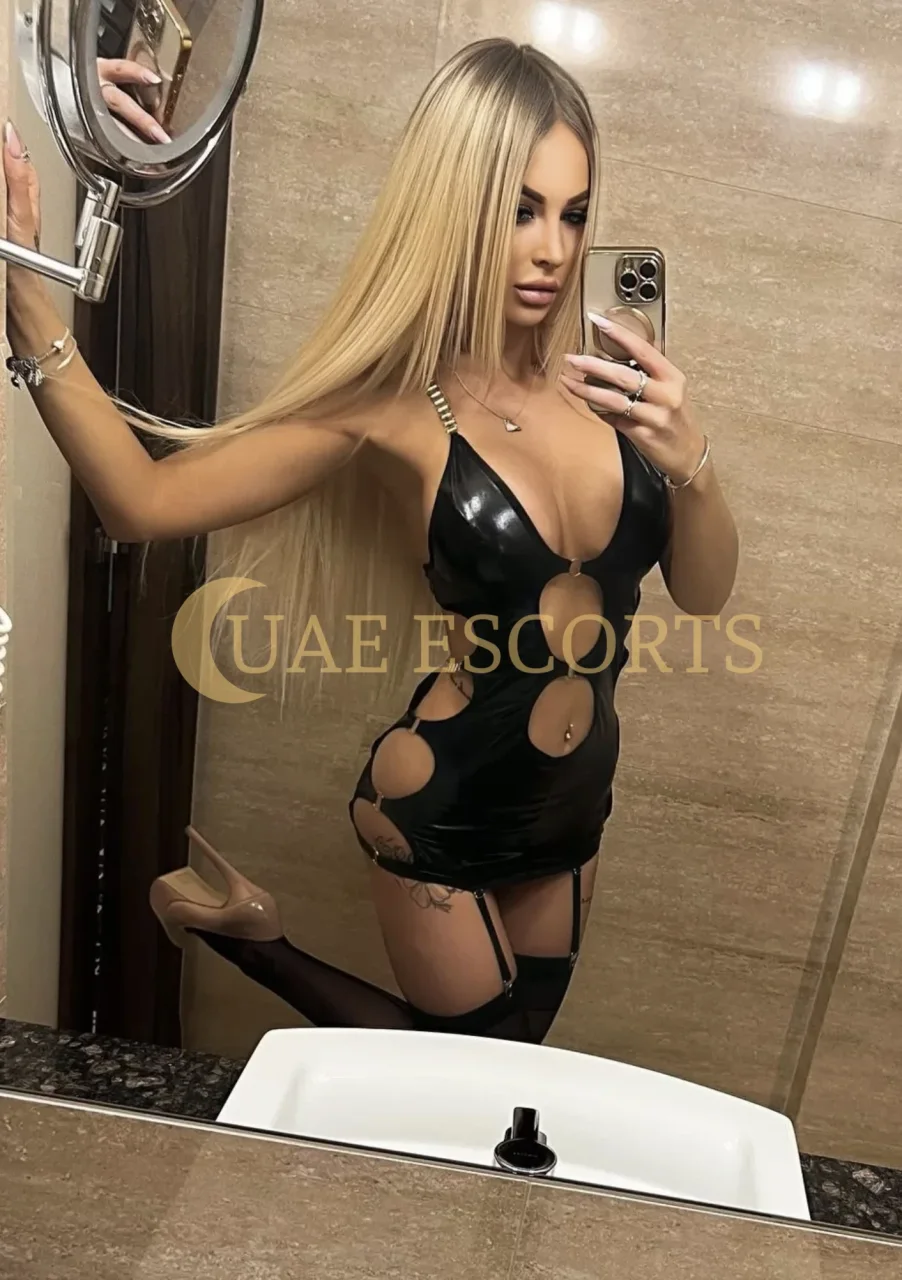 Криста фото 5 - Marseille, 33 года, европейская, фигуристая, блондинка, 171 см, 54 кг, грудь Large