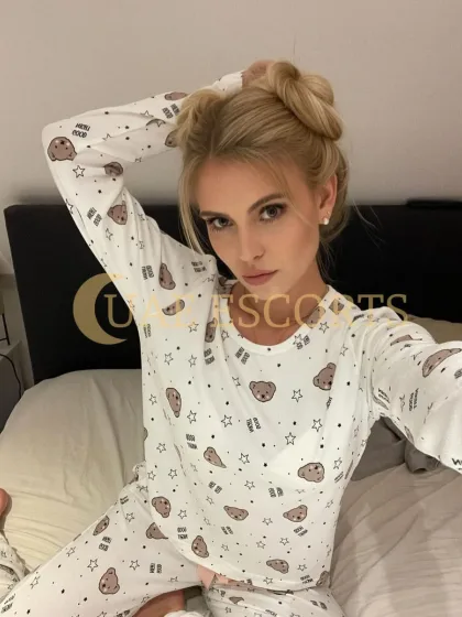 Lana photo 6 in Birmingham: 24 years old, regular, blonde hair, 170 cm, 50 kg, Medium bust