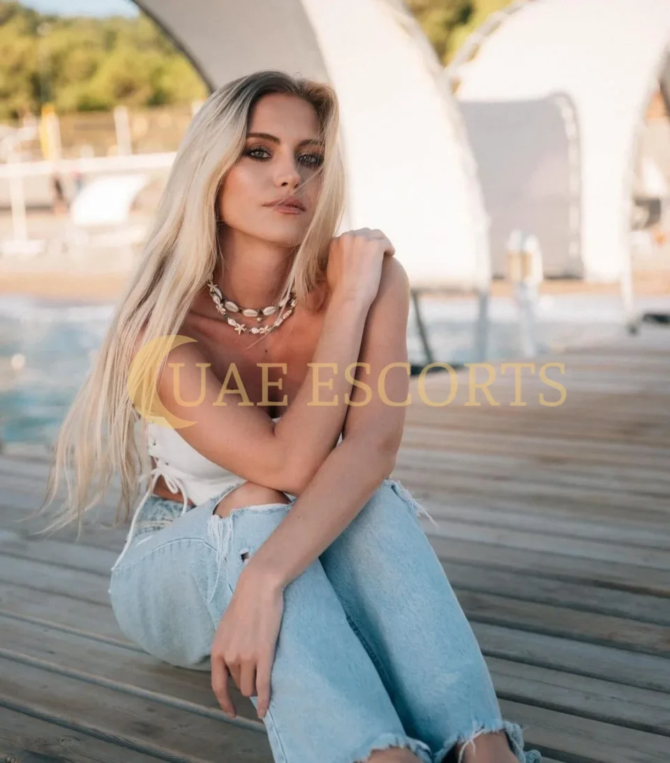 Лана фото 7 - Birmingham, 24 года, regular, блондинка, 170 см, 50 кг, грудь Medium
