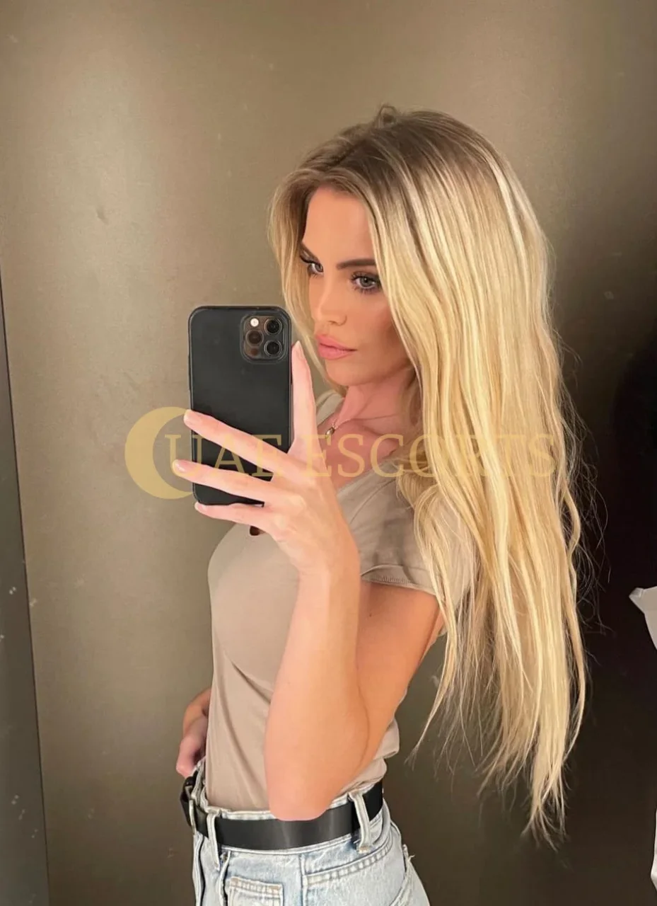 Лана фото 8 - Birmingham, 24 года, regular, блондинка, 170 см, 50 кг, грудь Medium