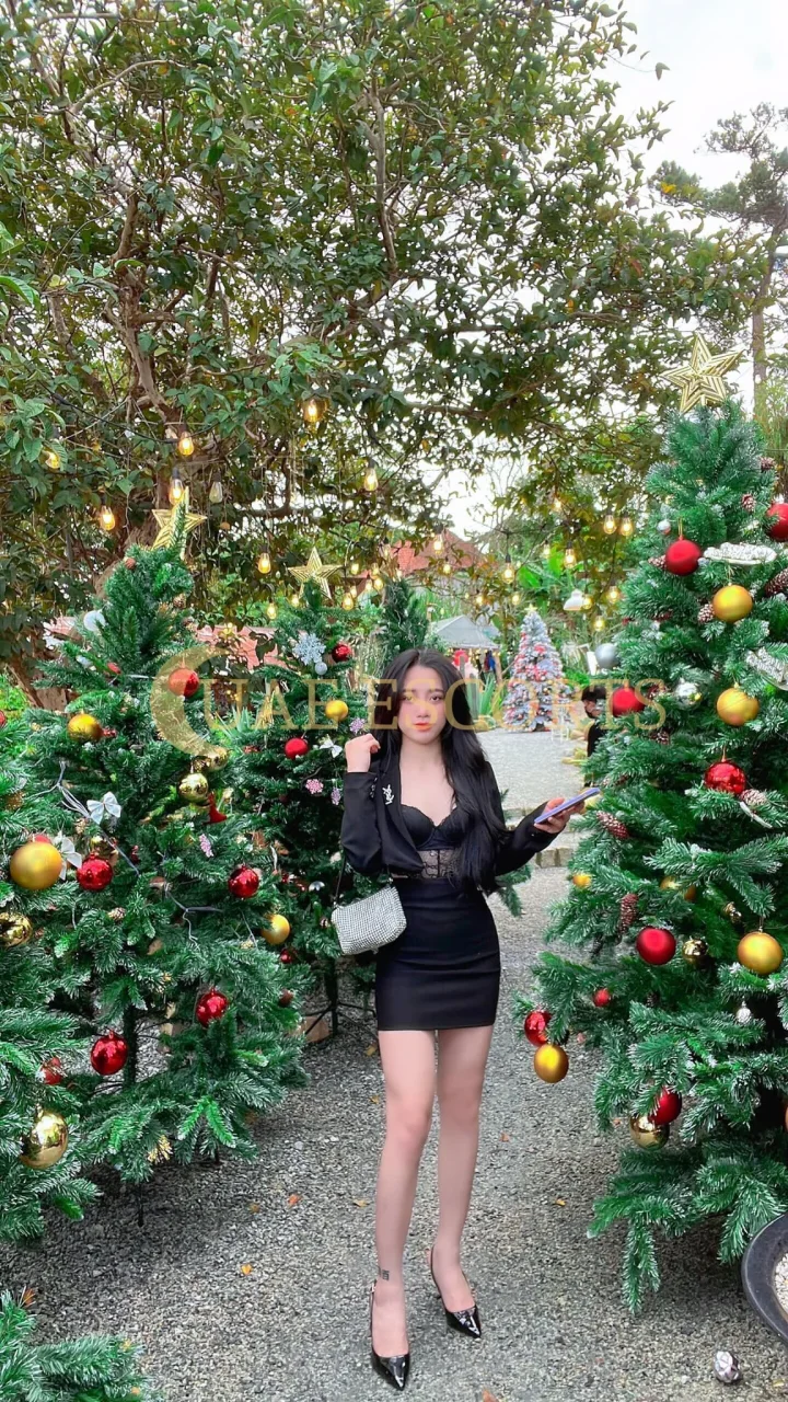 Laurel photo 2 in Toulouse: 26 years old, regular, black hair, 163 cm, 53 kg, Large bust