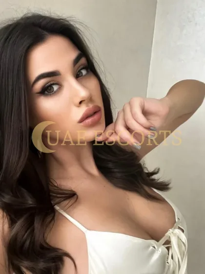 Lilian photo 1 in Bielefeld: 29 years old, slim, black hair, 171 cm, 54 kg, Medium bust