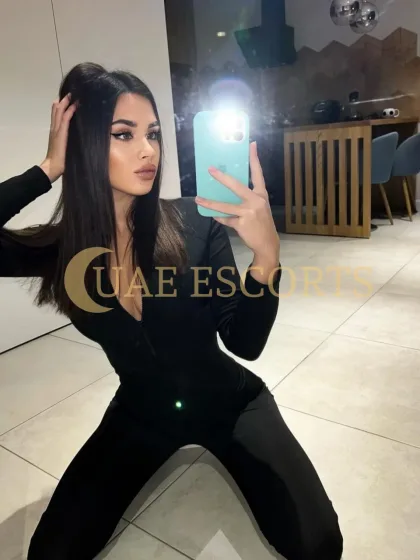 Lilian photo 3 in Bielefeld: 29 years old, slim, black hair, 171 cm, 54 kg, Medium bust