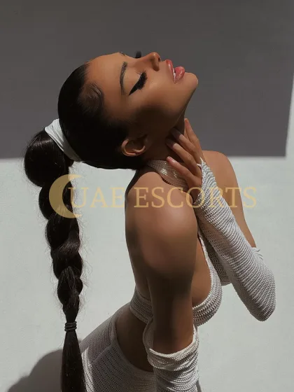Lindsay photo 3 in Amsterdam: 25 years old, brown hair, 169 cm, 60 kg, Large bust
