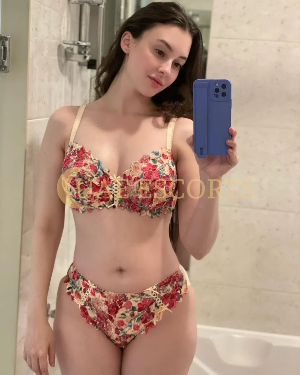 Луиза фото 7 - Plauen, 26 лет, азиатская, regular, черные волосы, 168 см, 51 кг, грудь Medium