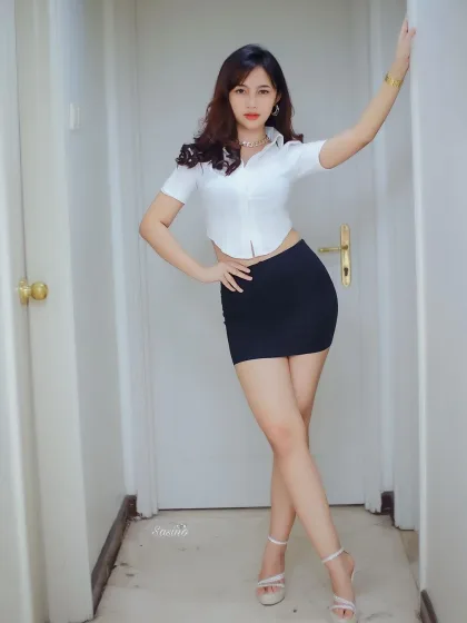 Electa photo 1 in Abu Dhabi: 24 years old, slim, black hair, 165 cm, 55 kg, B bust