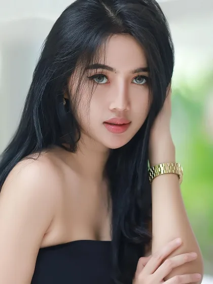 Electa photo 4 in Abu Dhabi: 24 years old, slim, black hair, 165 cm, 55 kg, B bust