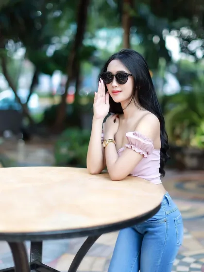 Electa photo 5 in Abu Dhabi: 24 years old, slim, black hair, 165 cm, 55 kg, B bust
