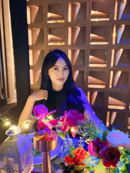 Electa photo 6 in Abu Dhabi: 24 years old, slim, black hair, 165 cm, 55 kg, B bust