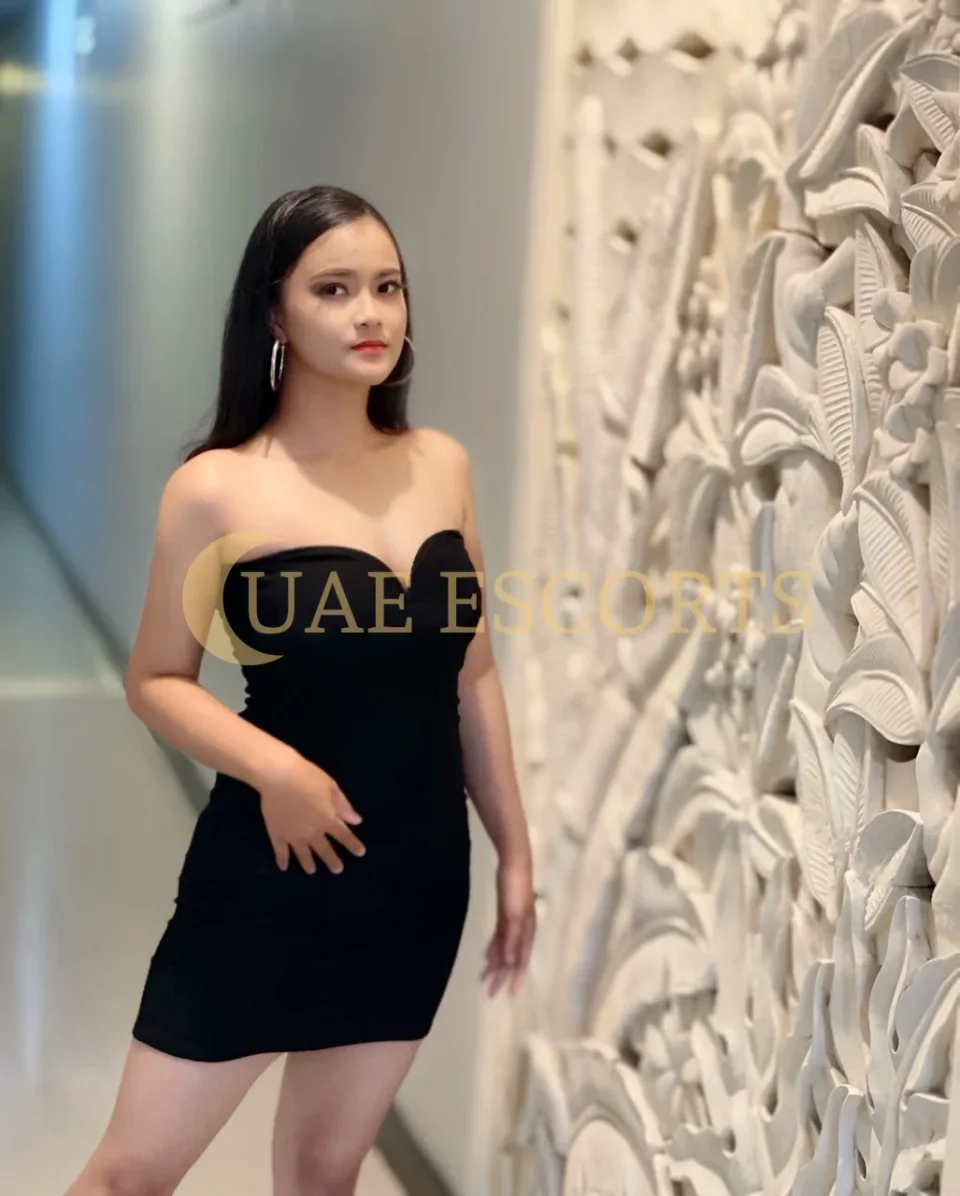 Magdalena photo 4 in Amstelveen: 25 years old, asian, slim, black hair, 159 cm, 47 kg, Medium bust