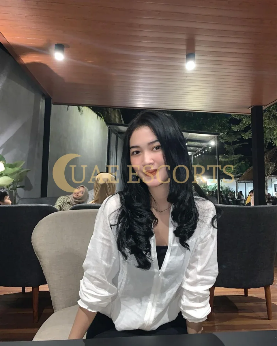 Mallory photo 2 in Pforzheim: 25 years old, asian, regular, black hair, 168 cm, 61 kg, Medium bust