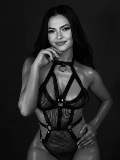 Sister photo 4 in Ajman: 24 years old, european, slim, black hair, 160 cm, 50 kg, D bust