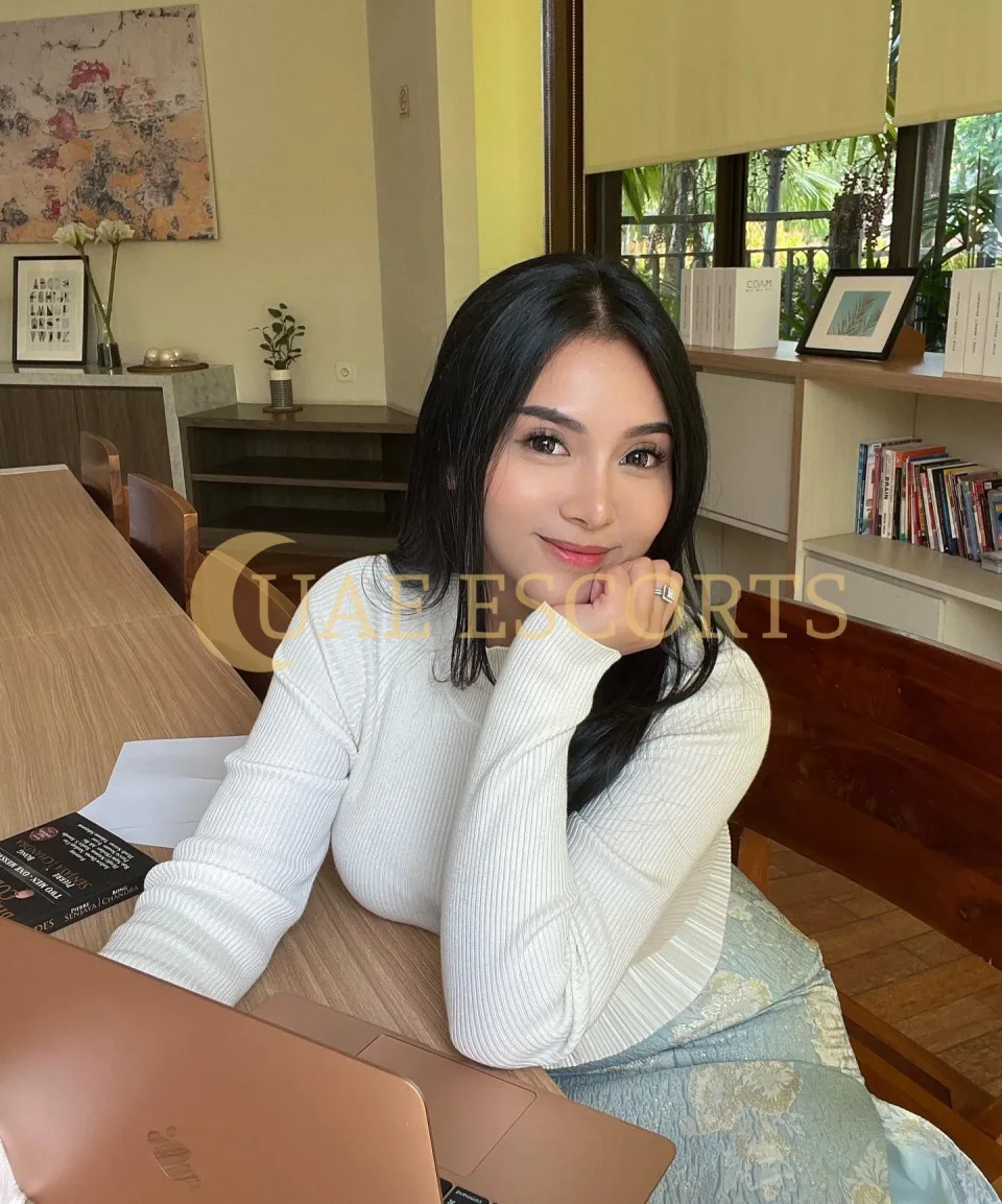 Marina photo 5 in Wolfsburg: 26 years old, asian, regular, black hair, 166 cm, 50 kg, Large bust