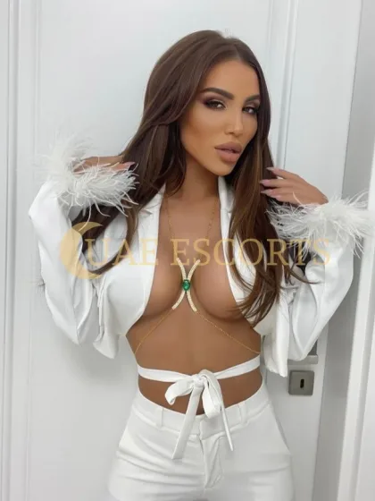 Marissa photo 2 in Montpellier: 25 years old, european, slim, brown hair, 170 cm, 48 kg, Medium bust