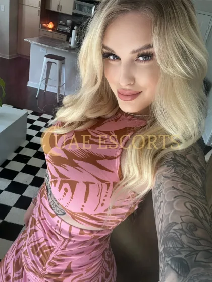 Megan photo 2 in Cambridge: 30 years old, regular, blonde hair, 170 cm, 55 kg, Large bust
