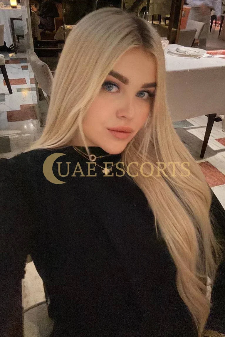 Miranda photo 5 in Paris: 25 years old, european, slim, blonde hair, 168 cm, 50 kg, Large bust
