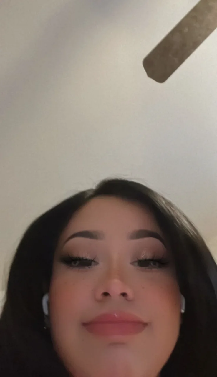 Rosie photo 1 in Al Ain: 31 years old, latina, curvy, black hair, 170 cm, 70 kg, D bust