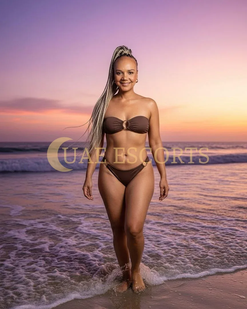 Rochelle photo 6 in Asnieres: 35 years old, european, curvy, brown hair, 174 cm, 66 kg, Large bust