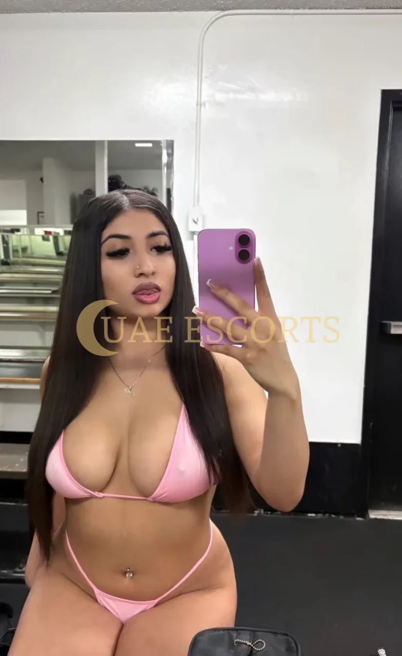 Rosalind photo 3 in Maarssen: 25 years old, regular, black hair, 168 cm, 65 kg, Large bust