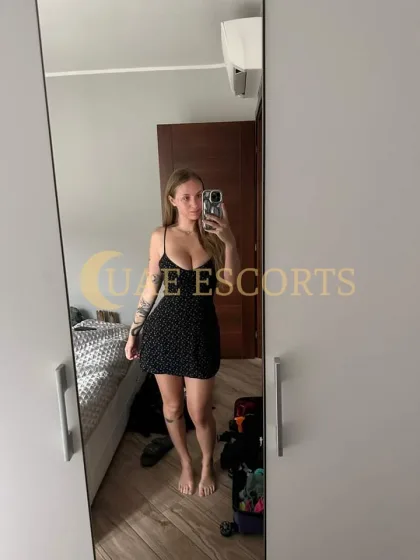 Rosamund photo 2 in Aix-en-Provence: 26 years old, asian, slim, black hair, 173 cm, 53 kg, Large bust