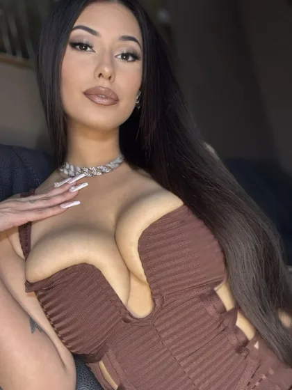 Ana photo 6 in Sharjah: 31 years old, curvy, black hair, 170 cm, 88 kg, D bust