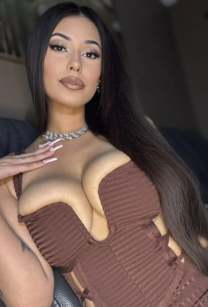 Ана фото 6 - Шарджа, 31 год, фигуристая, черные волосы, 170 см, 88 кг, грудь D