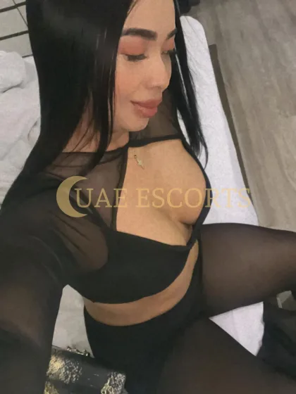 Almut photo 5 in Maastricht: 25 years old, latina, slim, black hair, 167 cm, 55 kg, Small bust