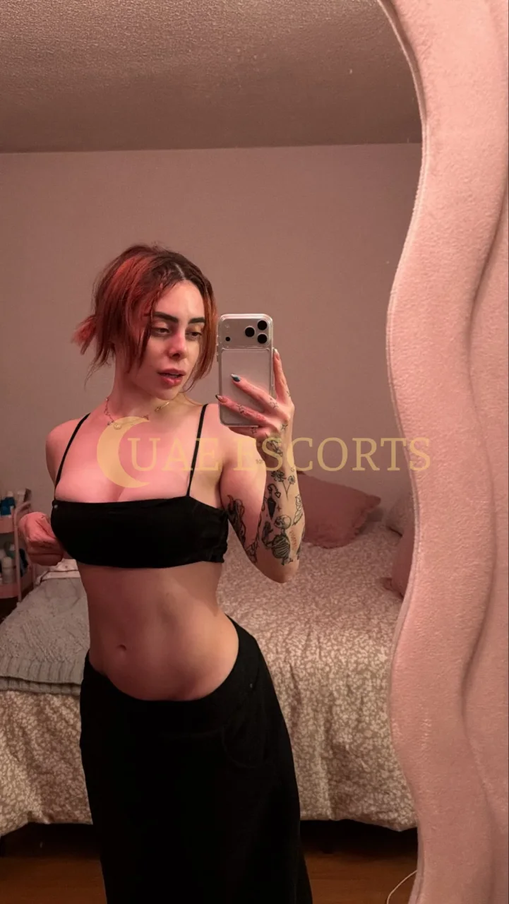 Alyssa photo 2 in Carcassonne: 25 years old, regular, blonde hair, 169 cm, 68 kg, Large bust