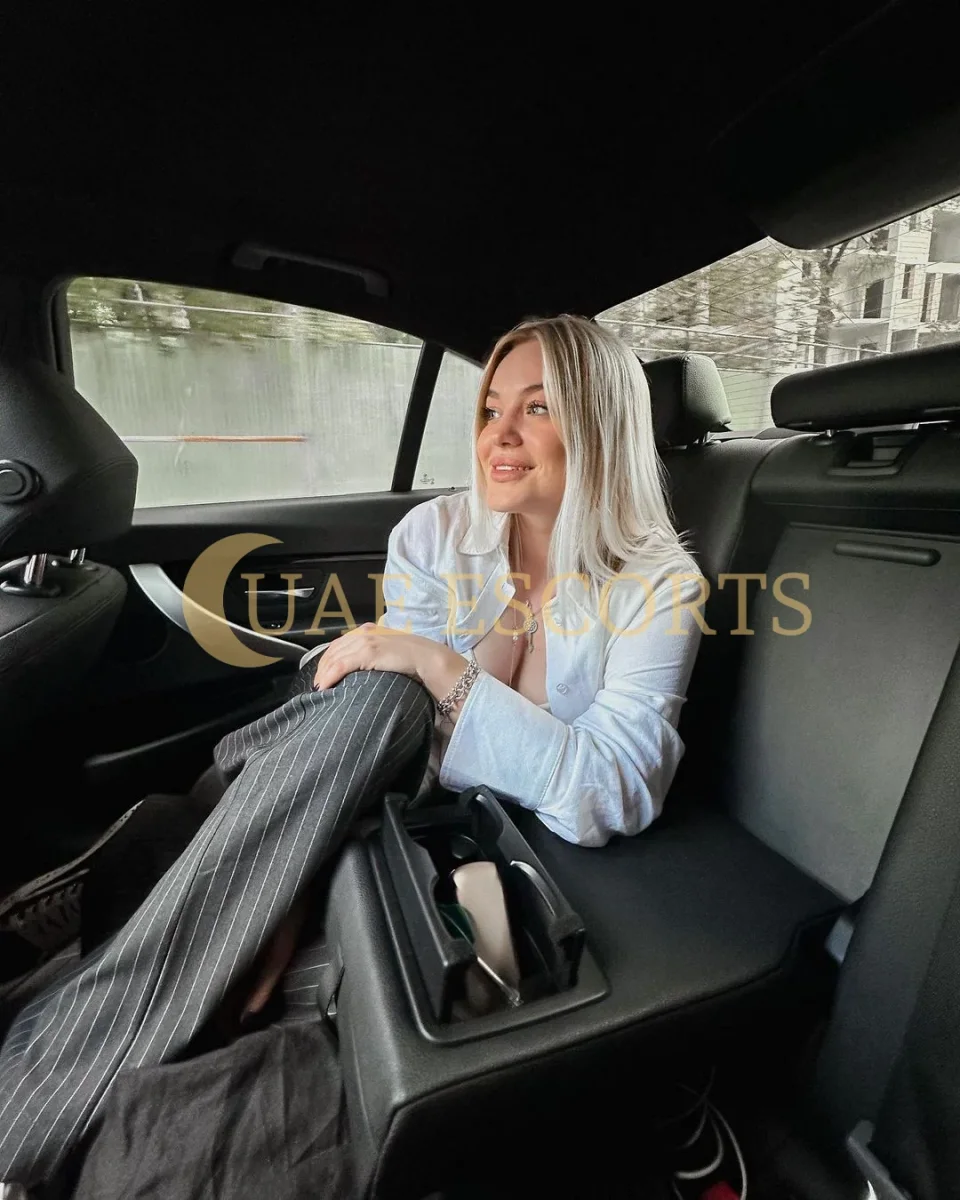Amadea photo 4 in London: 24 years old, european, blonde hair, 168 cm, 54 kg, Large bust