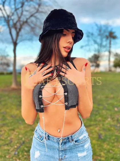 Amarilis photo 4 in Sunbury-on-Thames: 26 years old, regular, blonde hair, 173 cm, 64 kg, Medium bust