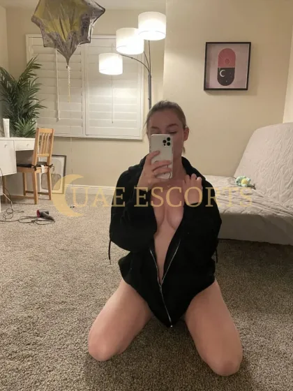 Anastazie photo 4 in Blackpool: 26 years old, brown hair, 167 cm, 69 kg, Large bust