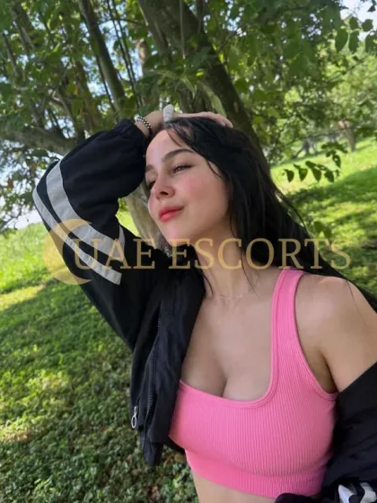 Andjelina photo 2 in Berlin: 30 years old, regular, black hair, 178 cm, 80 kg, Medium bust