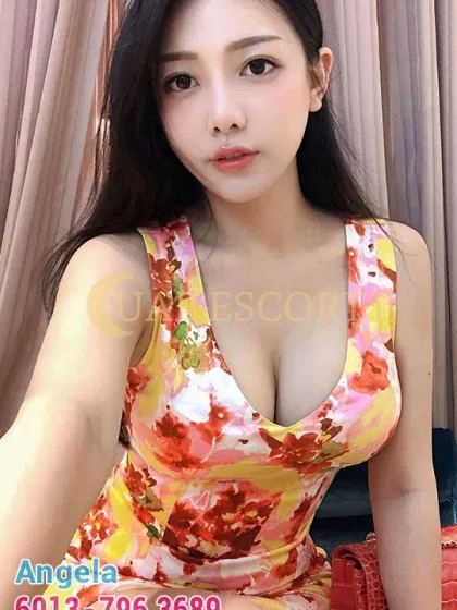 Andrina photo 1 in Birmingham: 30 years old, curvy, black hair, 160 cm, 47 kg, Large bust