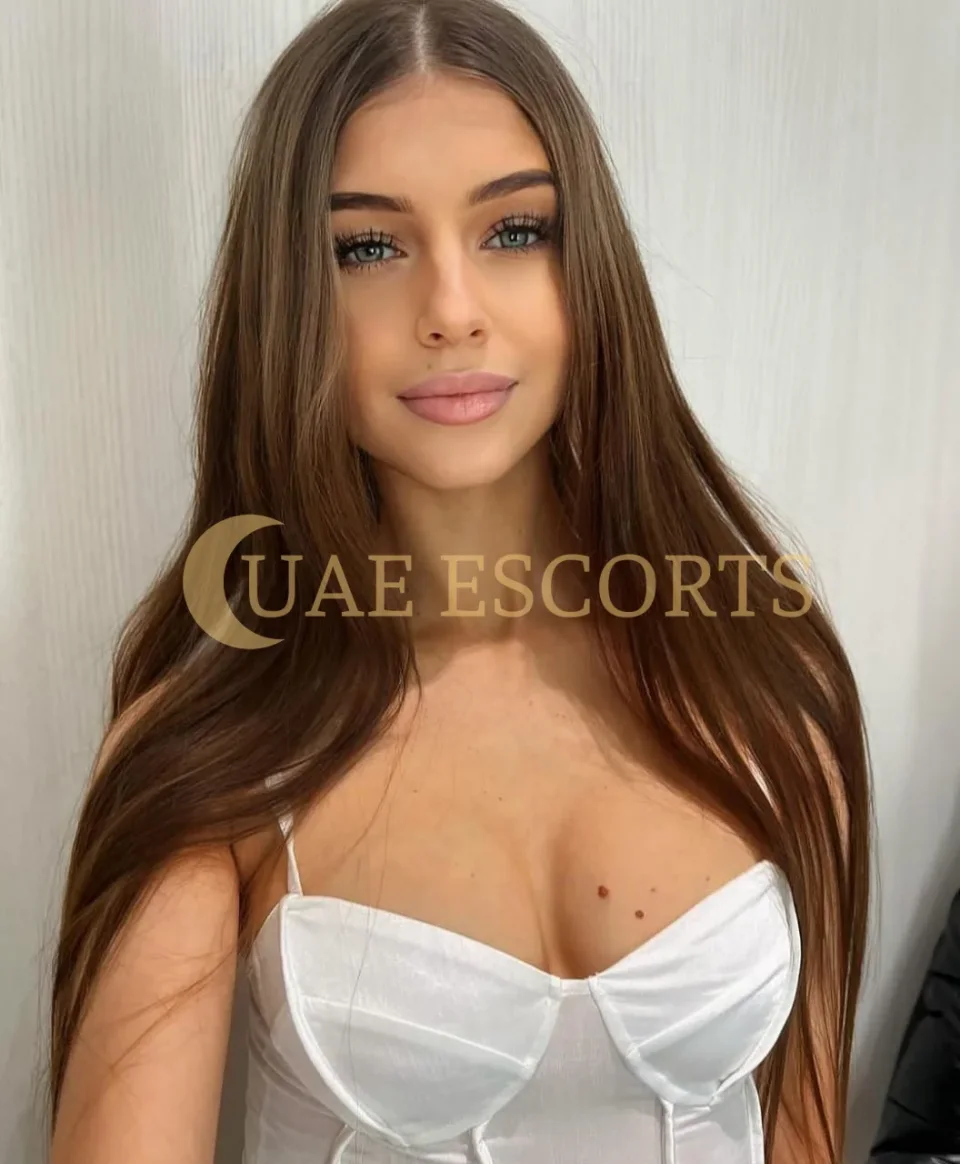 Animira photo 2 in Sliedrecht: 24 years old, regular, brown hair, 170 cm, 50 kg, Medium bust