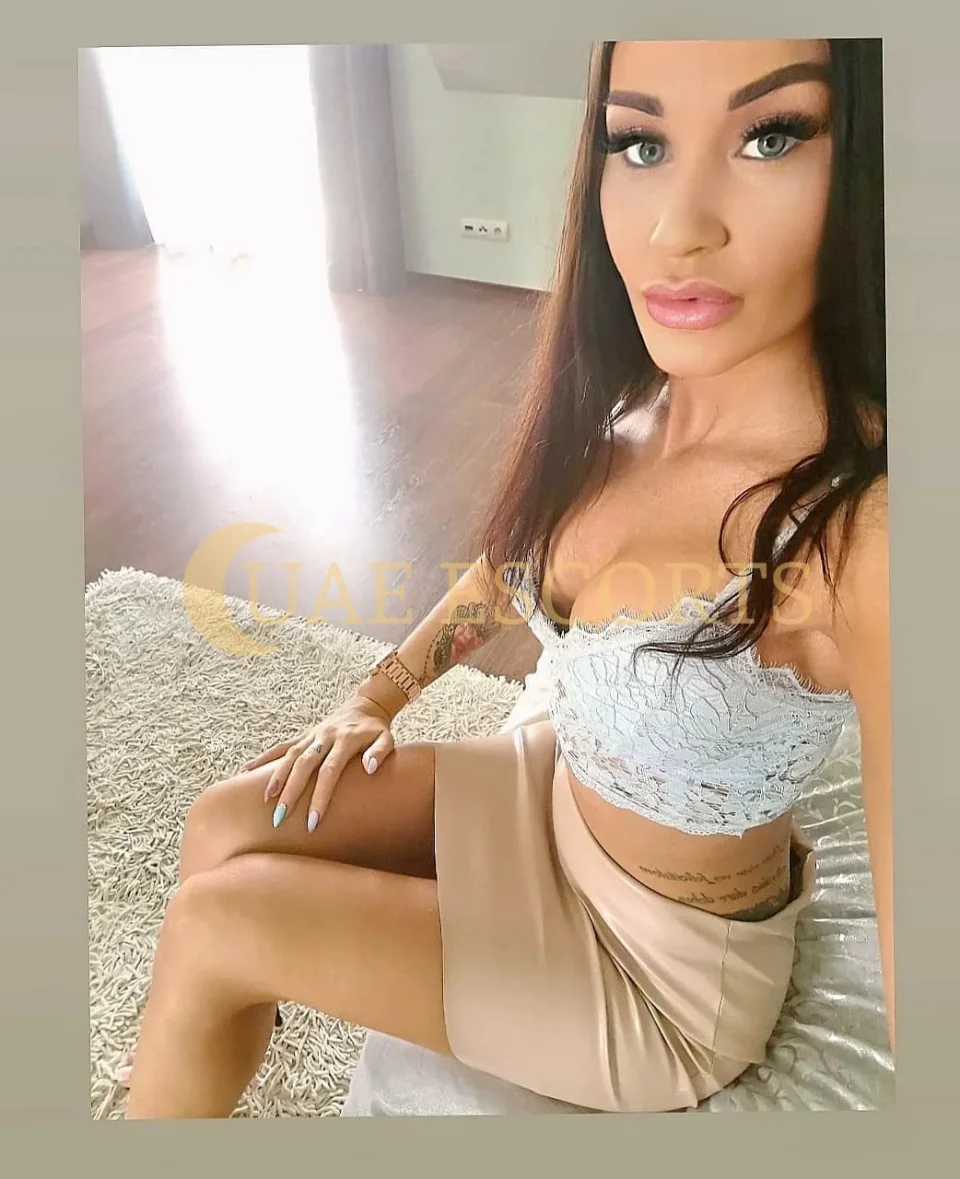 Ankica photo 3 in Le Puy-en-Velay: 32 years old, skinny, black hair, 173 cm, 56 kg, Medium bust