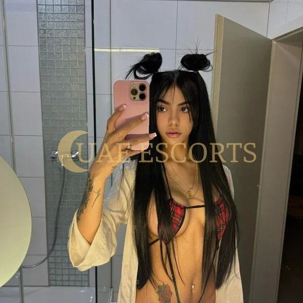 Annabella photo 4 in Thornaby-on-Tees: 25 years old, slim, black hair, 167 cm, 56 kg, Medium bust