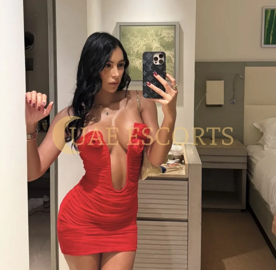 Annemette photo 1 in Rotterdam: 25 years old, european, curvy, black hair, 170 cm, 70 kg, Medium bust