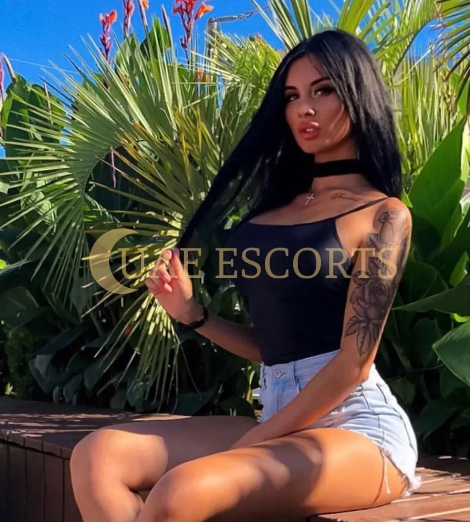 Anu photo 1 in London: 28 years old, regular, brunette, 173 cm, 52 kg, Medium bust