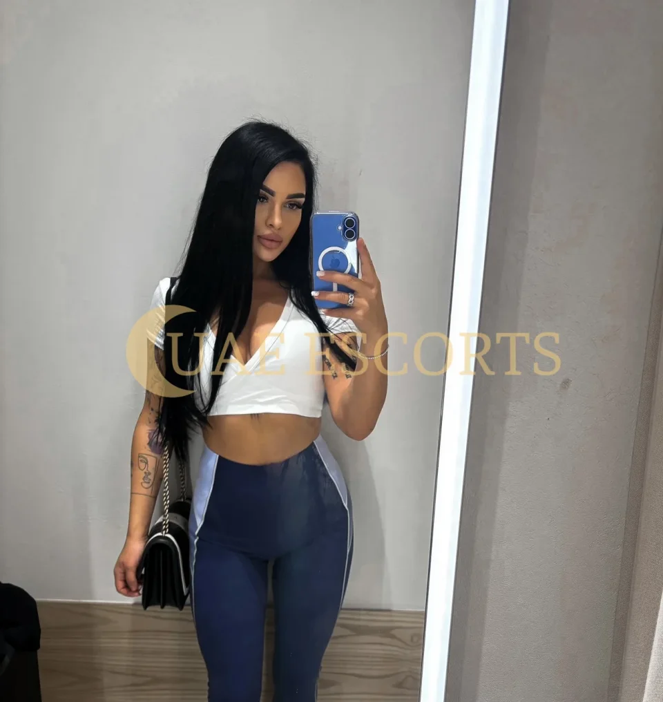 Ariadna photo 6 in Belfast: 25 years old, regular, brunette, 172 cm, 57 kg, Large bust