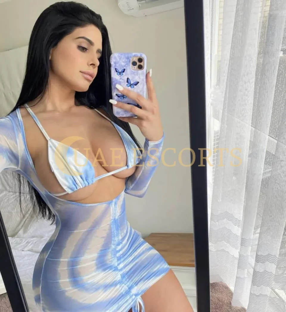 Arianne photo 2 in Maastricht: 29 years old, regular, black hair, 171 cm, 60 kg, Medium bust