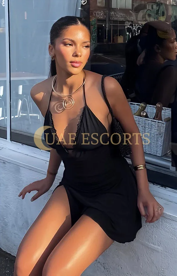 Arisa photo 1 in Quimper: 31 years old, arab, slim, brunette, 167 cm, 52 kg, Medium bust