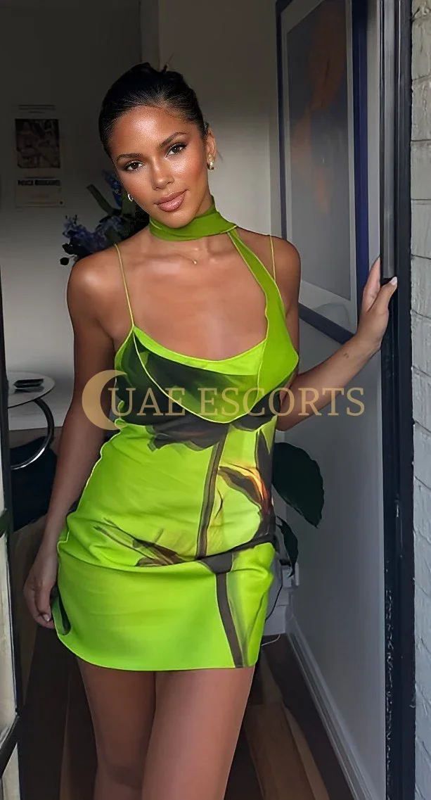Arisa photo 2 in Quimper: 31 years old, arab, slim, brunette, 167 cm, 52 kg, Medium bust