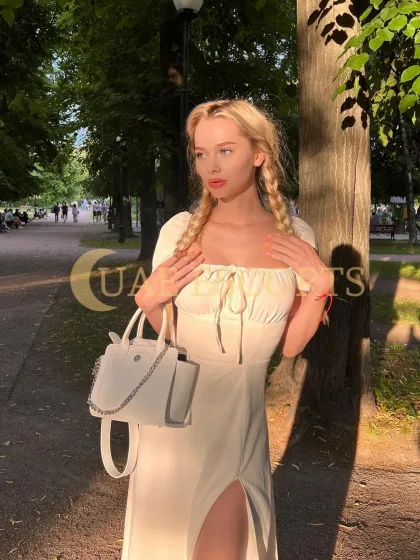 Arlaug photo 5 in Bondy: 30 years old, slim, blonde hair, 174 cm, 53 kg, Large bust