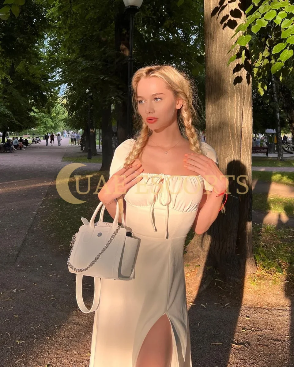 Arlaug photo 5 in Bondy: 30 years old, slim, blonde hair, 174 cm, 53 kg, Large bust