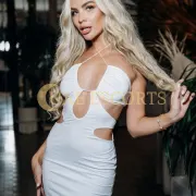 Arlinda photo 1 in Almere: 25 years old, slim, blonde hair, 173 cm, 52 kg, Large bust