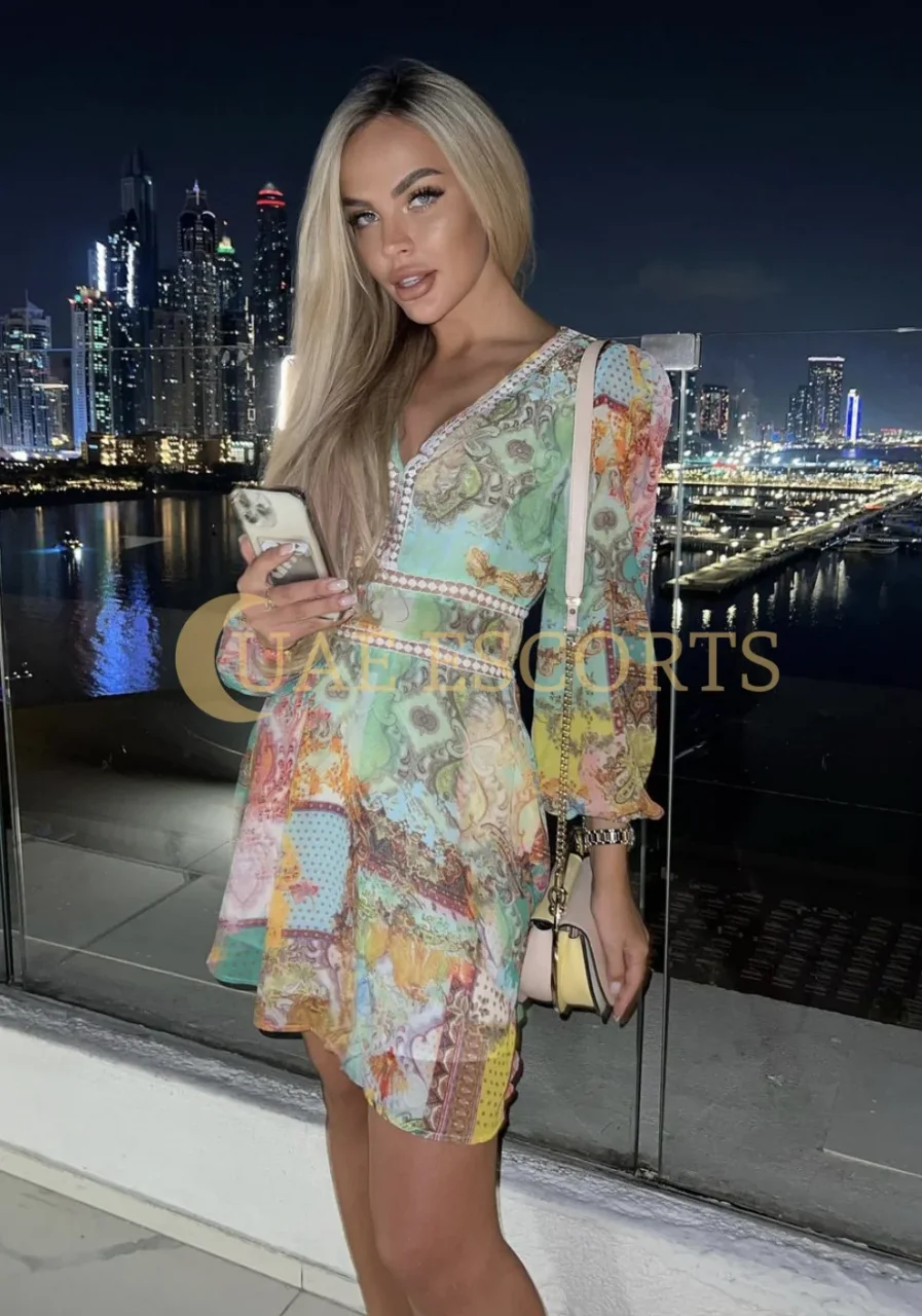 Arlinda photo 3 in Almere: 25 years old, slim, blonde hair, 173 cm, 52 kg, Large bust