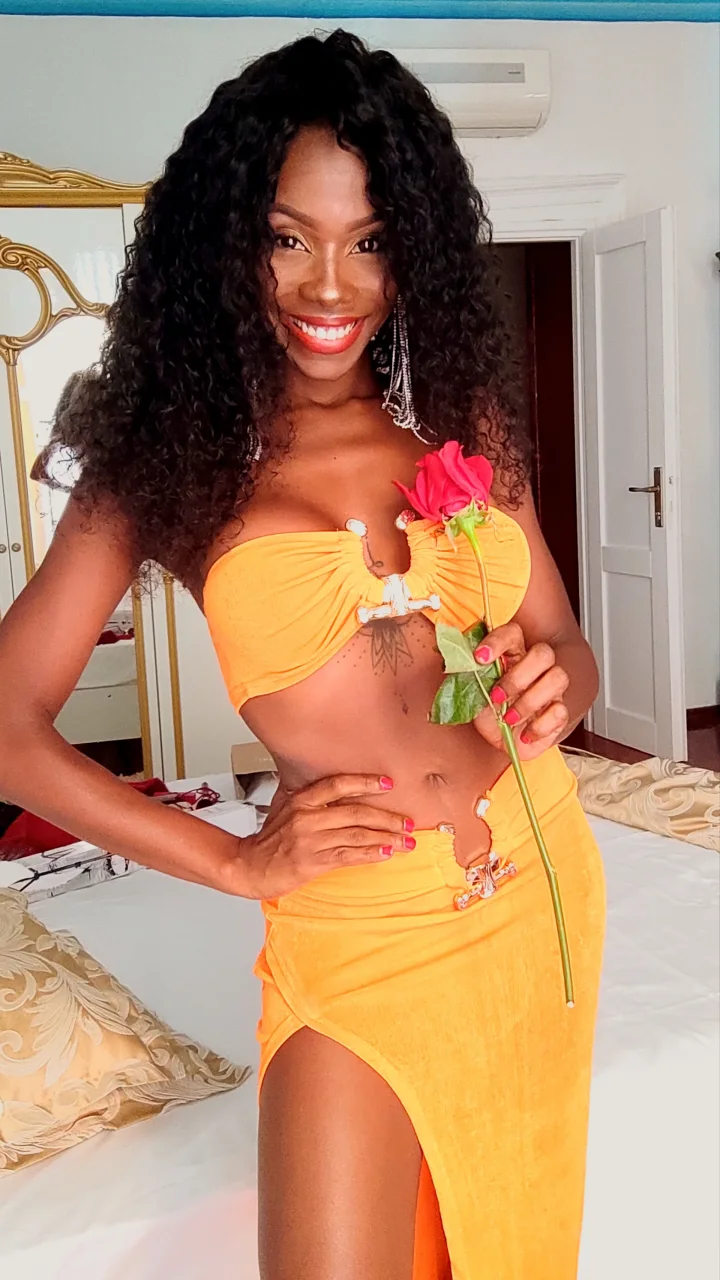 Jalyn photo 7 in Dubai: 27 years old, european, slim, brown hair, 165 cm, 51 kg, B bust
