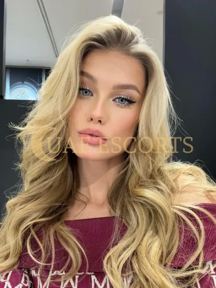 Arnaude photo 2 in Paris: 23 years old, regular, blonde hair, 170 cm, 50 kg, Medium bust