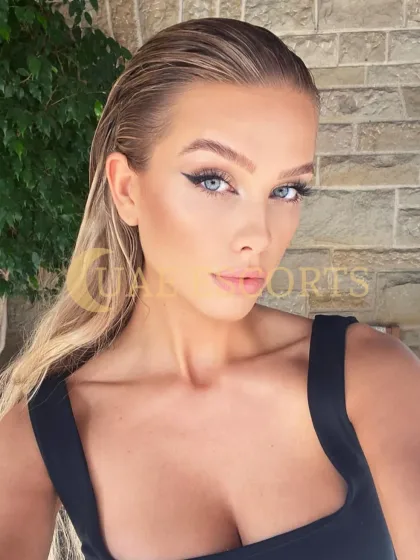 Arnaude photo 5 in Paris: 23 years old, regular, blonde hair, 170 cm, 50 kg, Medium bust